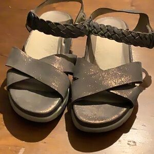 Aetrex bronze sparkle adjustable sandals